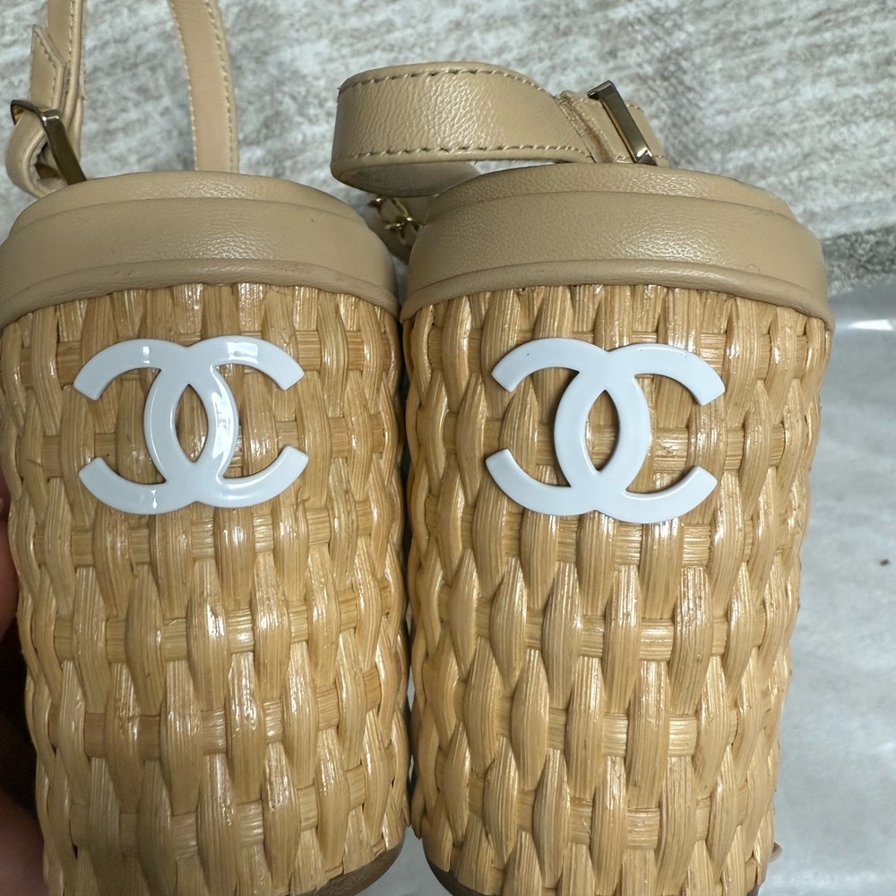 Chanel lamb skin gold chain CC Platform sandals - Picture 6 of 8